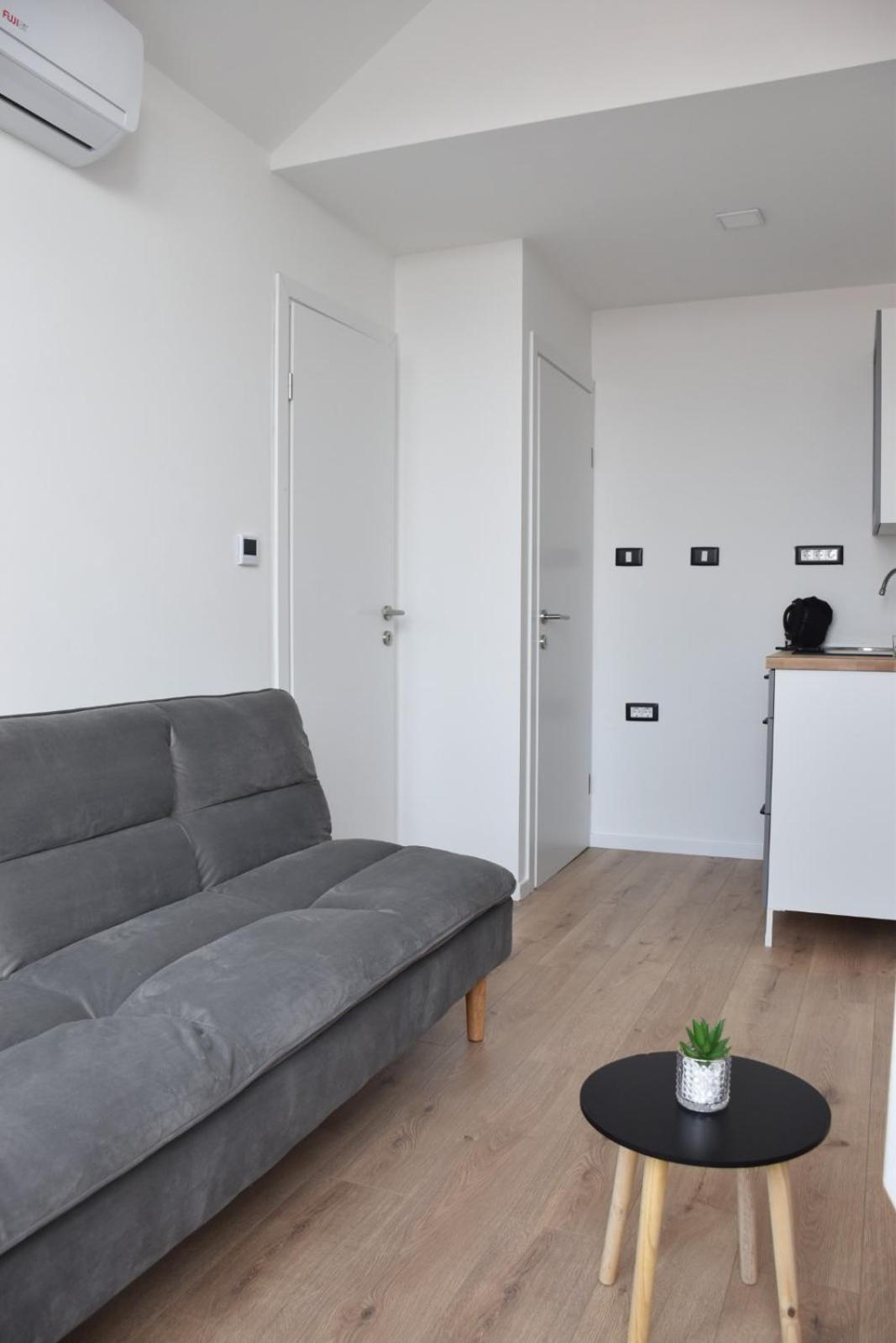 Апартаменты Apartman Lucana Трибунь Экстерьер фото